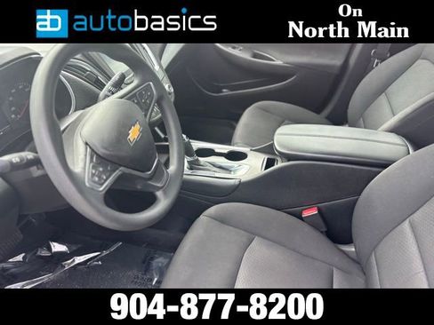 Used 2018 Chevrolet Malibu LT FWD image 22