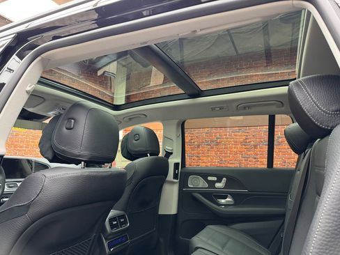 New 2026 Mercedes-Benz GLS 450 4MATIC image 3