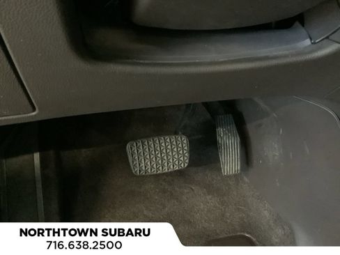 Used 2013 Buick Verano Leather FWD image 29