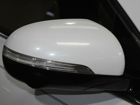 Used 2019 Kia Sorento SX image 61