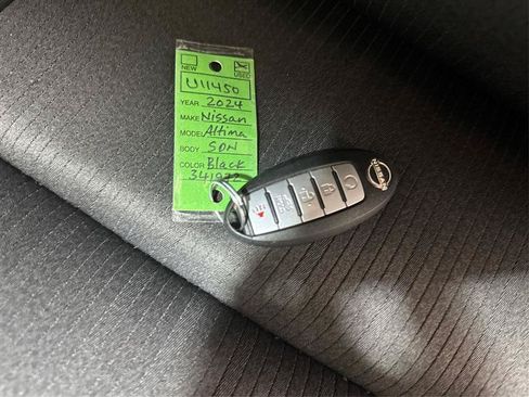 Used 2024 Nissan Altima 2.5 SV FWD image 27