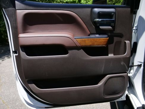 Used 2019 Chevrolet Silverado 3500 High Country w/ Duramax Plus Package AWD/4WD image 31