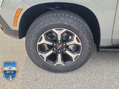 New 2026 GMC Yukon XL AT4 w/ AT4 Premium Plus Package AWD/4WD image 7