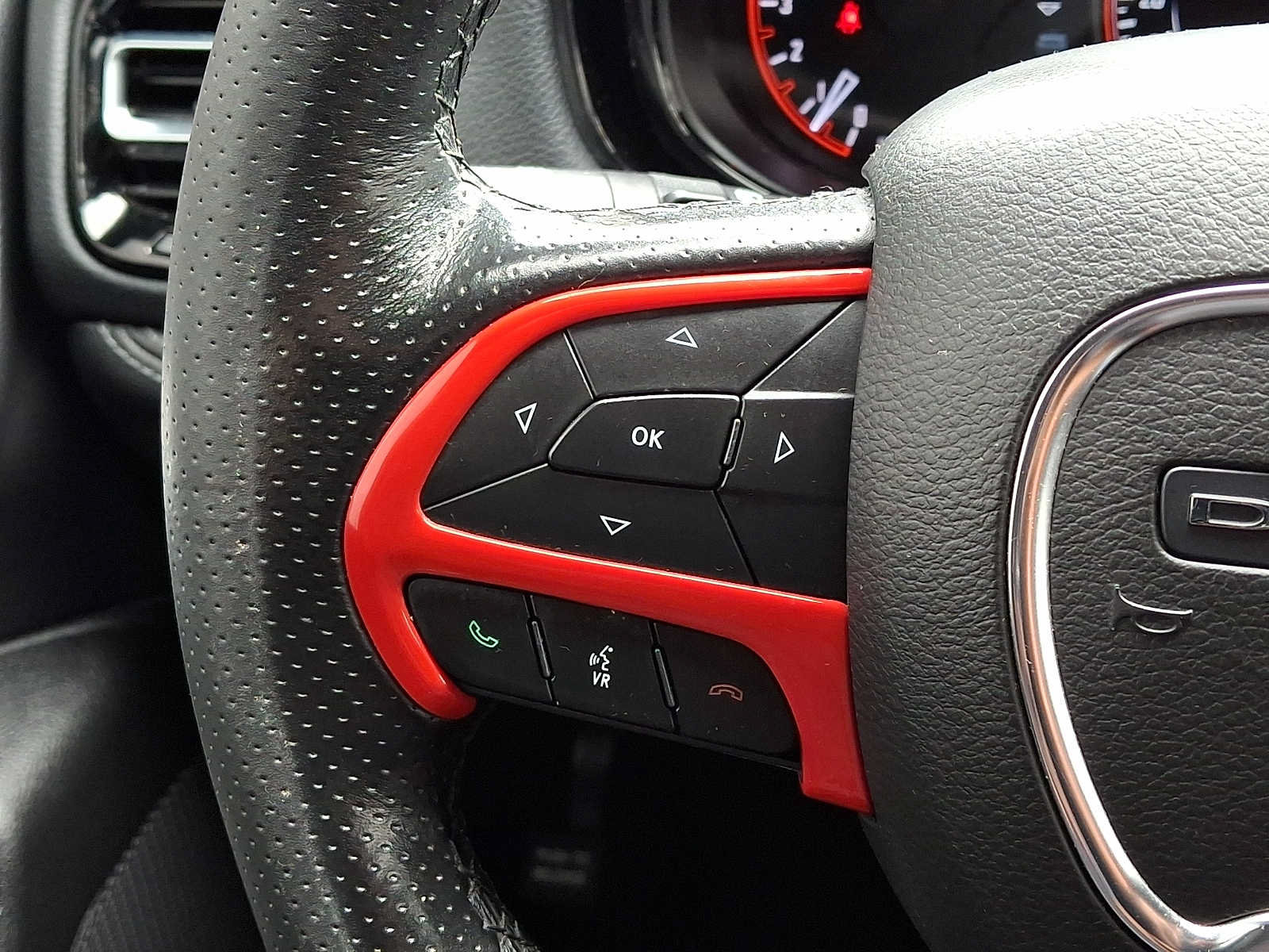Used 2022 Dodge Durango SXT w/ Blacktop Package AWD/4WD image 22