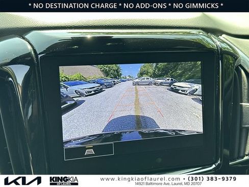 Used 2023 Chevrolet Traverse LT AWD/4WD image 4