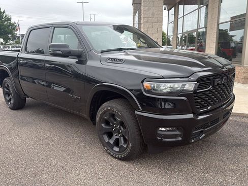Used 2025 RAM 1500 Big Horn AWD/4WD image 5