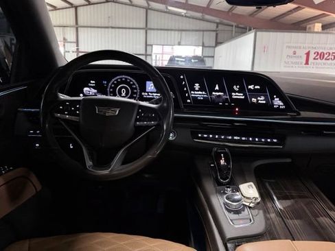 Used 2021 Cadillac Escalade ESV Sport w/ Driver Assist Tech Package RWD image 31
