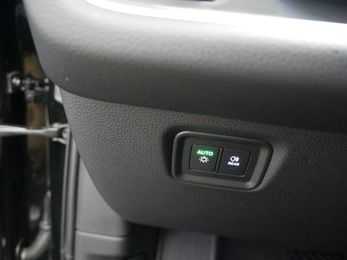 Certified 2024 Porsche Cayenne image 44