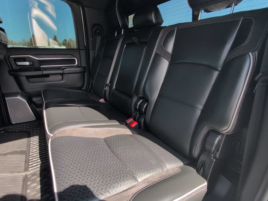 Certified 2025 RAM 3500 Laramie AWD/4WD image 25