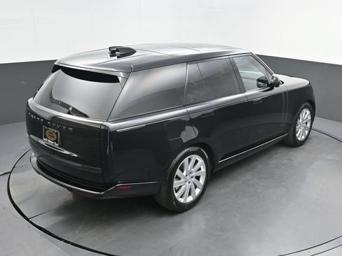 Used 2025 Land Rover Range Rover SE AWD/4WD image 36
