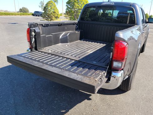 Certified 2021 Toyota Tacoma SR5 image 11