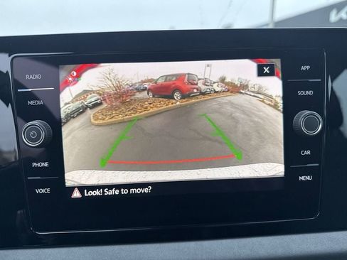 New 2026 Volkswagen Jetta SE FWD image 16