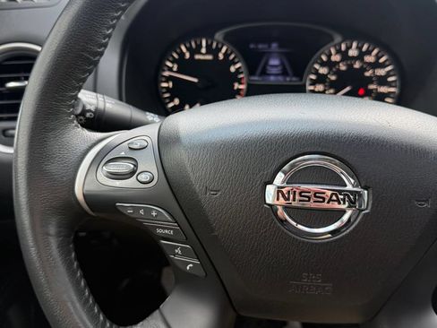 Used 2017 Nissan Pathfinder Platinum w/ Cargo Package AWD/4WD image 16