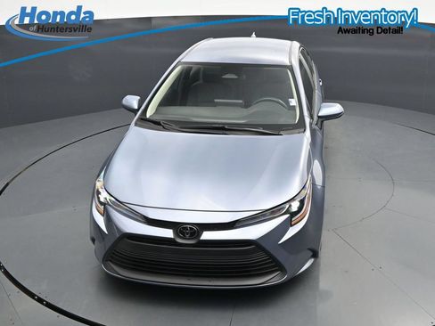 Used 2025 Toyota Corolla LE FWD image 18