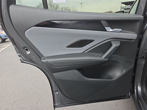 New 2026 Volkswagen Tiguan SE image 24