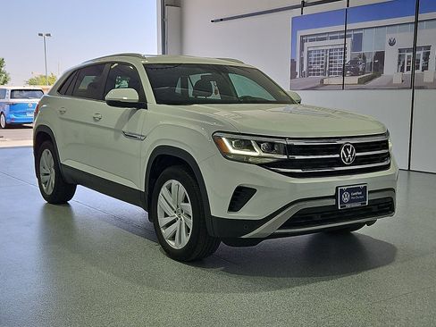 Certified 2023 Volkswagen Atlas Cross Sport SE FWD image 2