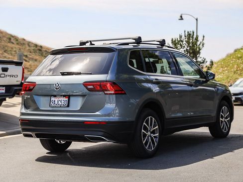 Used 2019 Volkswagen Tiguan SE w/ Panoramic Sunroof Package FWD image 4