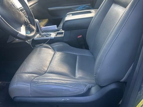 Used 2014 Toyota Tundra SR5 w/ SR5 Upgrade Package AWD/4WD image 3