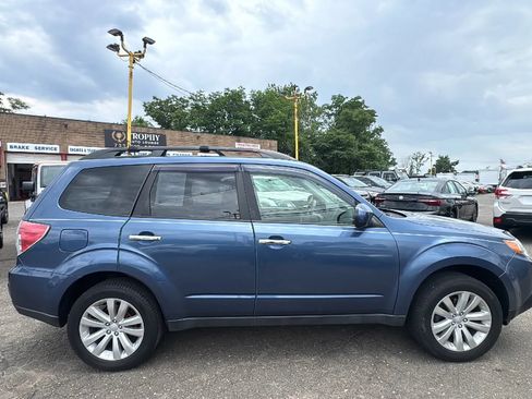 Used 2013 Subaru Forester 2.5X Premium w/ Plus Pkg AWD/4WD image 4