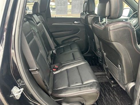 Used 2019 Jeep Grand Cherokee Trailhawk w/ Trailhawk Luxury Group image 17