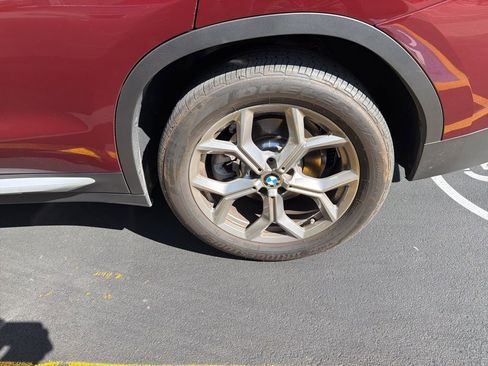 Used 2024 BMW X3 sDrive30i w/ Convenience Package image 9