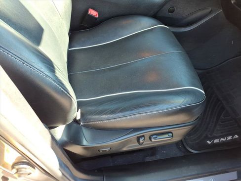 Used 2013 Toyota Venza Limited AWD/4WD image 17