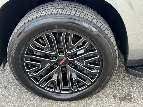 New 2026 GMC Yukon XL Elevation w/ LPO, Floor Liner Package image 27