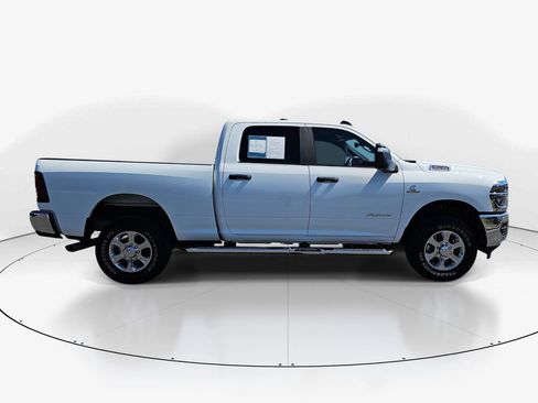 Used 2025 RAM 2500 Big Horn AWD/4WD image 5