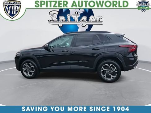 Used 2024 Chevrolet Trax LT w/ Driver Confidence Package FWD image 5