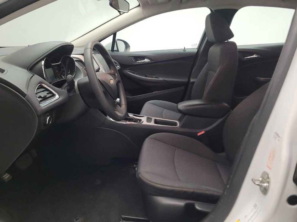 Used 2018 Chevrolet Cruze LS FWD image 17
