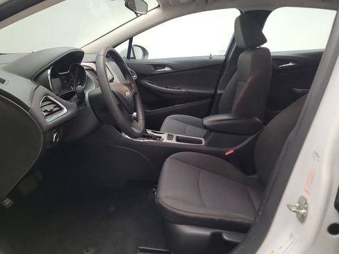Used 2018 Chevrolet Cruze LS FWD image 17
