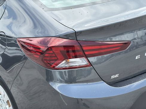 Used 2020 Hyundai Elantra SE FWD image 6