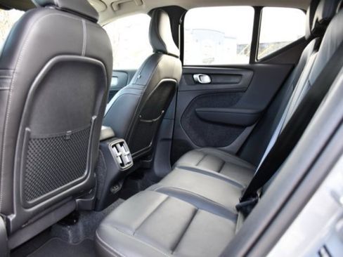 Certified 2025 Volvo XC40 B5 Plus image 16