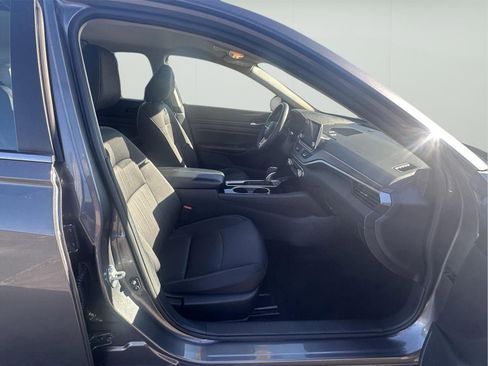 Used 2024 Nissan Altima 2.5 SV image 37