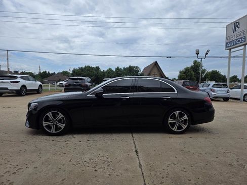 Used 2019 Mercedes-Benz E 300 image 4
