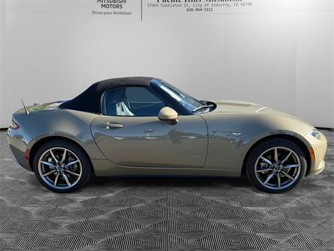 Used 2023 MAZDA MX-5 Miata Grand Touring image 4