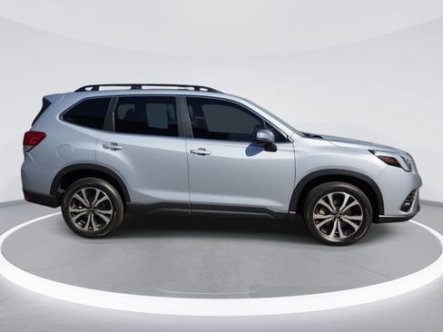 Used 2023 Subaru Forester Limited AWD/4WD image 4