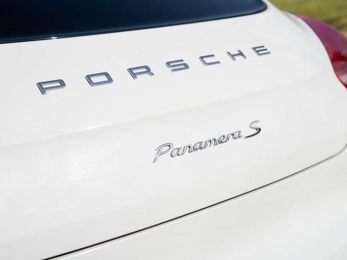 Used 2015 Porsche Panamera S RWD image 15
