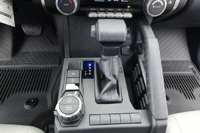 New 2026 Toyota 4Runner SR5 AWD/4WD image 8