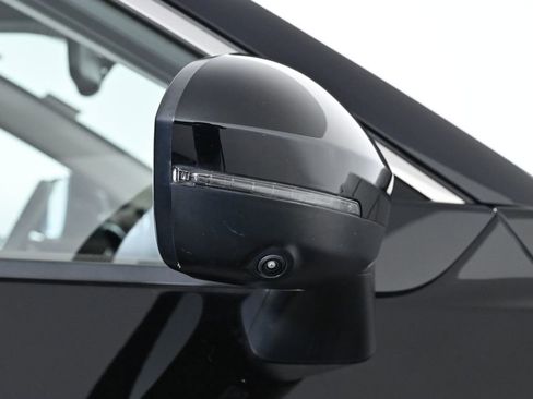 Used 2021 Nissan Rogue SL w/ Premium Package image 11