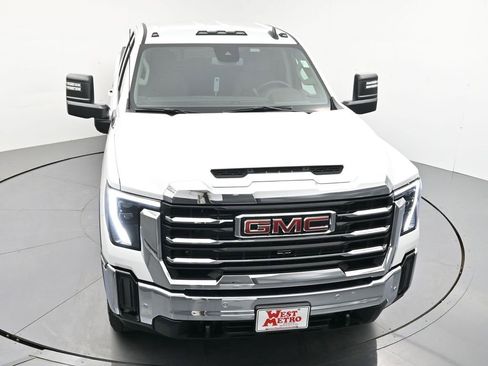 New 2026 GMC Sierra 3500 SLE image 4