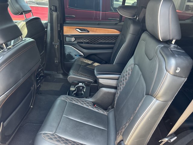 Used 2023 Jeep Grand Cherokee L Summit AWD/4WD image 14