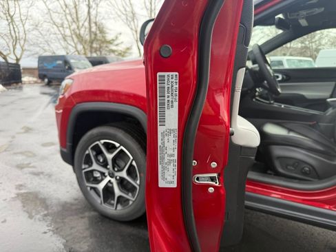 New 2026 Jeep Compass Limited w/ Sun, Sound & Navigation Group image 31