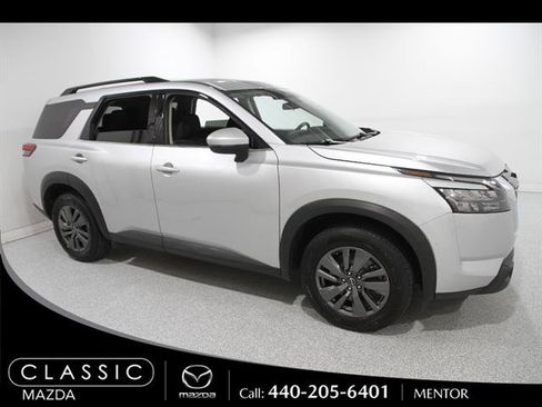 Used 2024 Nissan Pathfinder SV AWD/4WD image 1