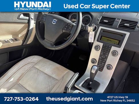 Used 2012 Volvo C70 T5 image 8