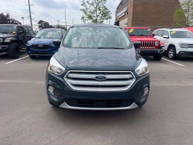 Used 2019 Ford Escape SE AWD/4WD image 2