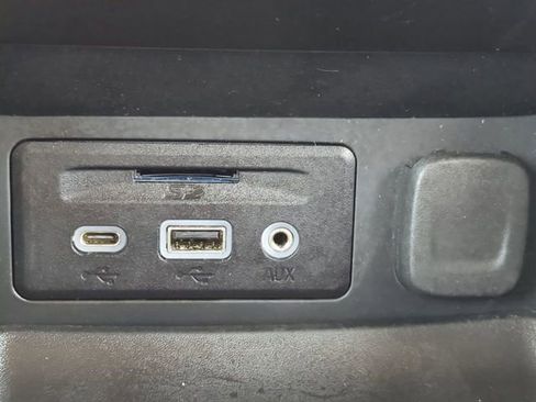 Used 2023 GMC Terrain SLT image 20