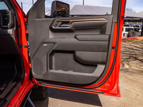 Used 2022 Chevrolet Silverado 1500 LT Trail Boss w/ Convenience Package II image 34