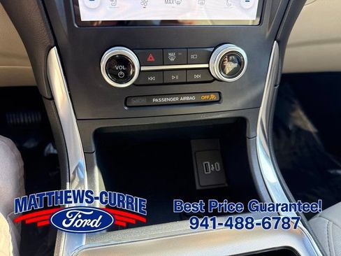 Certified 2022 Ford Edge Titanium AWD/4WD image 20