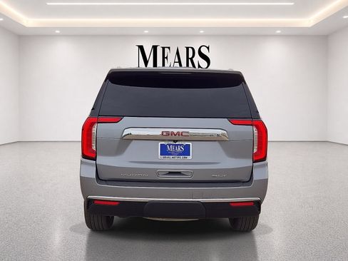 Used 2023 GMC Yukon SLT w/ SLT Luxury Package RWD image 4